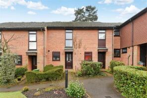 26, Montrose Close, Whitehill, Bordon GU35 9RQ