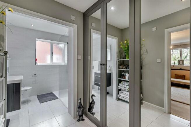 Ensuite