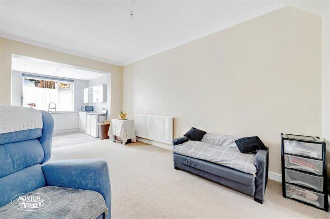 25 Northcroft Road-4.jpg