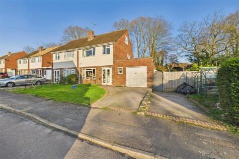 Drake Avenue, Mytchett, Camberley, Surrey, GU16