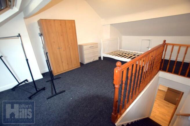 2 bed Flat to rent Image 5
