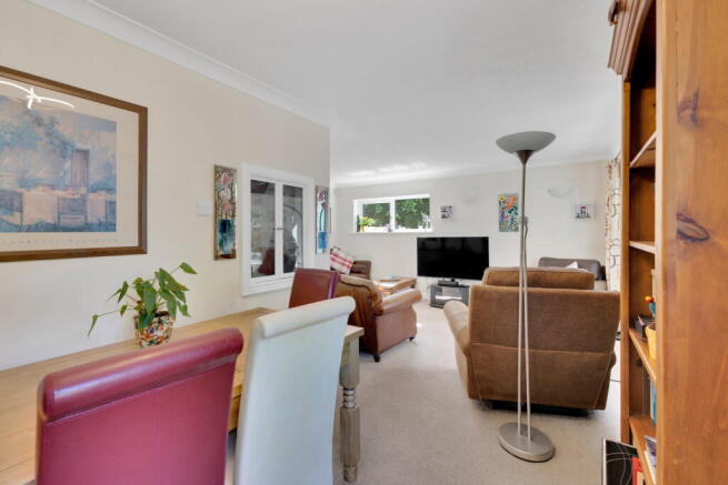 4 bed Detached Bungalow for sale Image 9