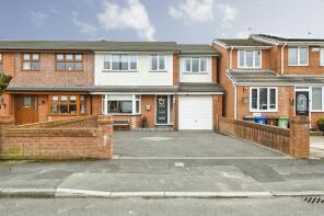 18, Pinewood Close, Wigan WN2 5XS