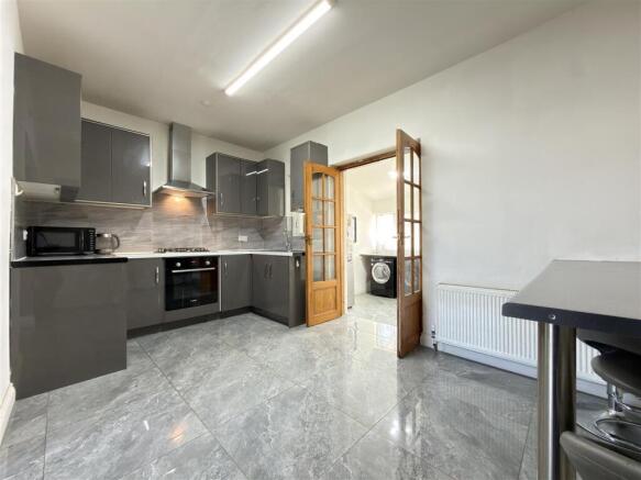 KITCHEN/DINER