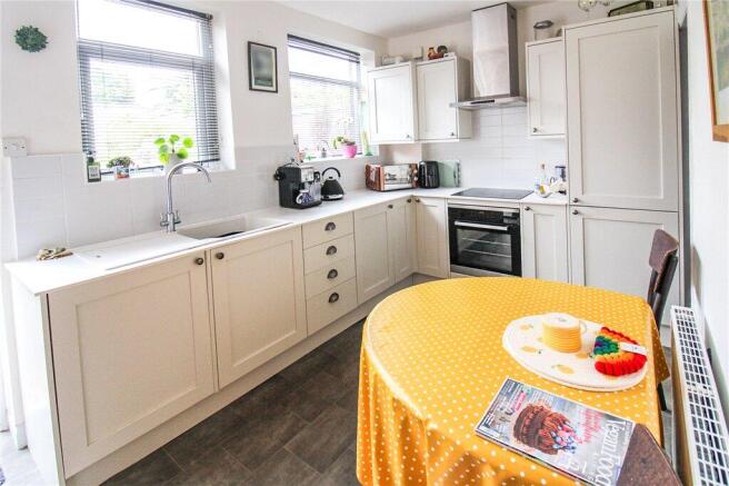 2 bed Terraced for sale Image 5