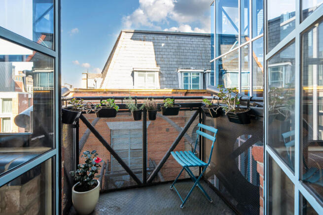 1431961-14-69bab3...