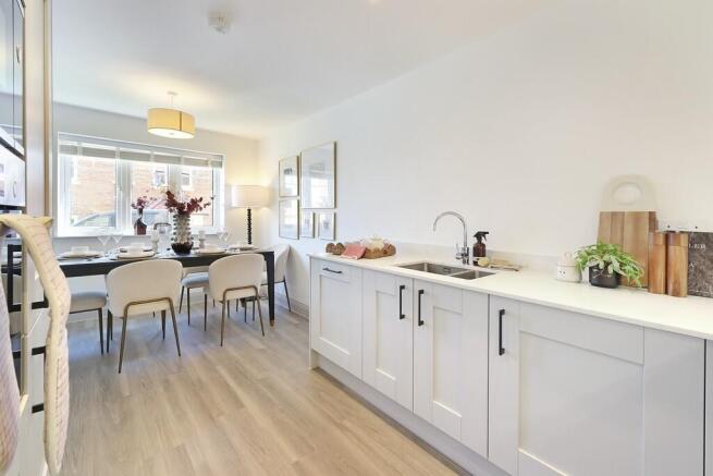 South Road, 
Wivelsfield Green, Haywards Heath, 
East Sussex 
RH17 7QR photo 4