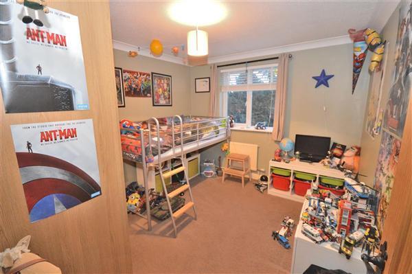 BEDROOM 2