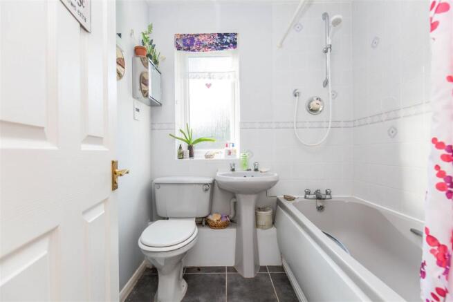 Bathroom.jpg