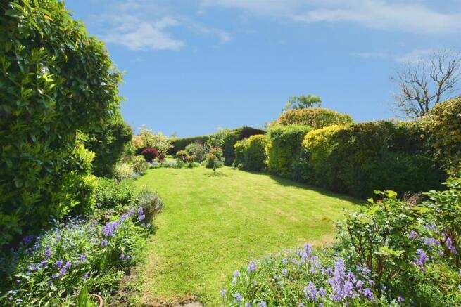 3 bed Semi-Detached for sale Image 9