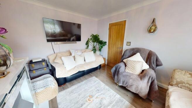 4 bed Detached for sale Image 9