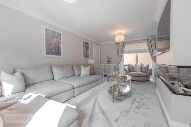 6 bed Detached for sale Image 6