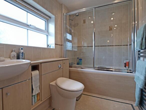 Ensuite to Bed 1
