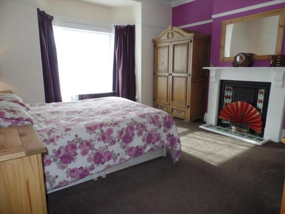 ADDITIONAL master bedroom photo