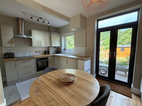 2 bed Terraced for sale Image 7