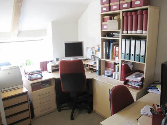 Photo 10
