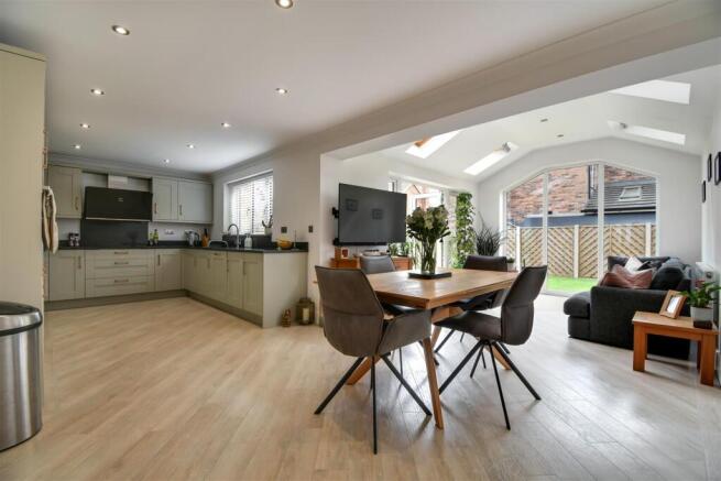 Kitchen day room