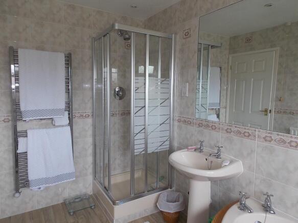 Bath/shower room