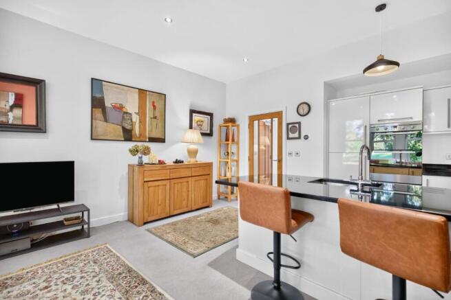 Harlow Moor Drive, Harrogate photo 4