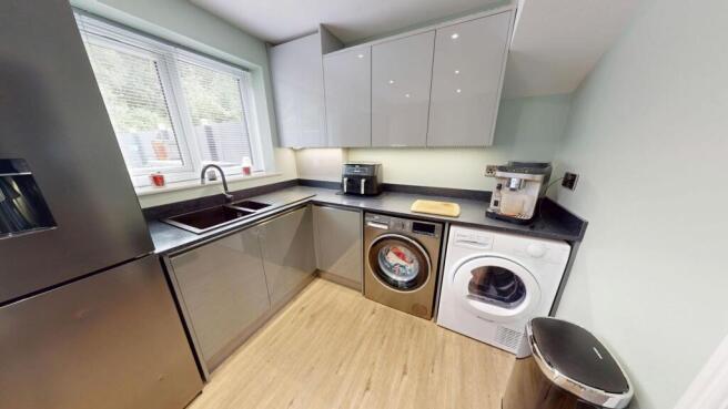 2 bed Terraced for sale Image 6