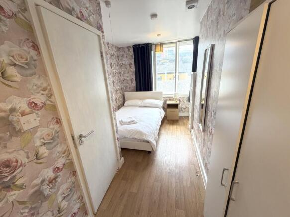 1 bed Flat Share to rent Image 5