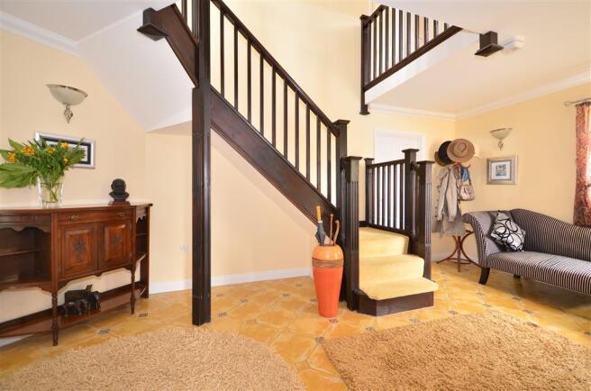 Open Plan Entrance Hall