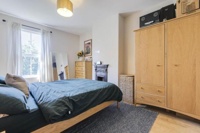 3 bed Terraced for sale Image 8
