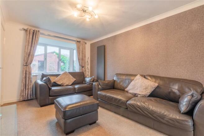 4 bed Detached for sale Image 12