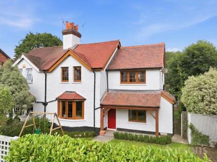 Chelmsford Road, Shenfield, CM15