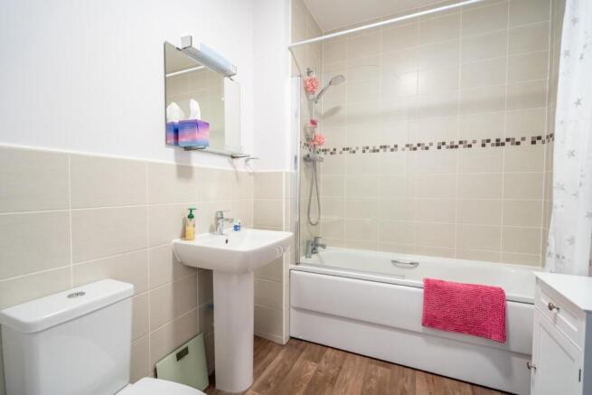 3 bed Town House for sale Image 10