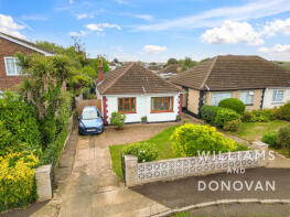204, Cumberland Avenue, South Benfleet, Benfleet SS7 1DY