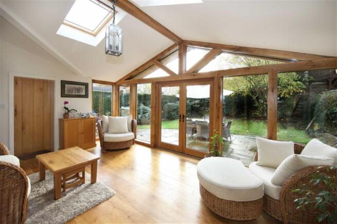 GARDEN/FAMILY ROOM
