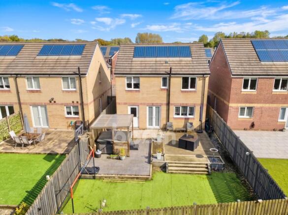 Annickbank Wynd, Irvine garden pic