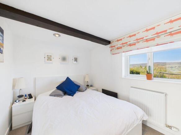 4 bed Detached for sale Image 7