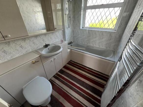 2 bed Semi-Detached Bungalow for sale Image 5