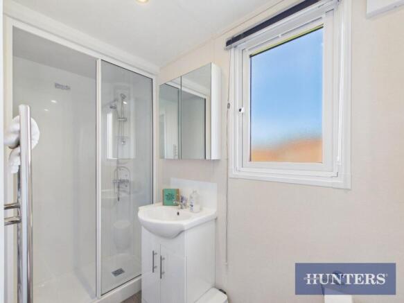 3 bed Park Home for sale Image 9