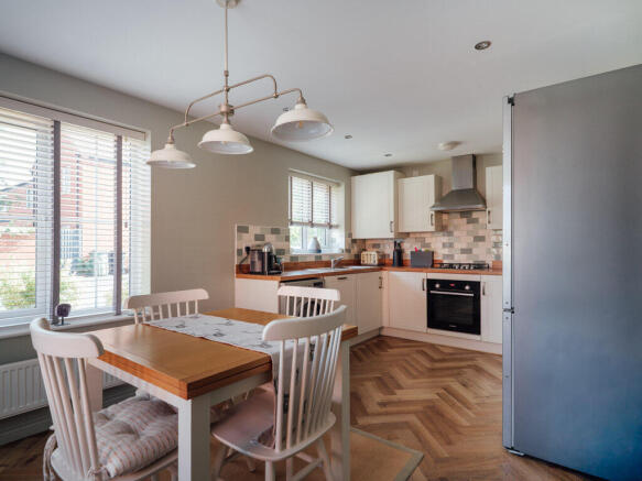 Kitchen / Dining Room