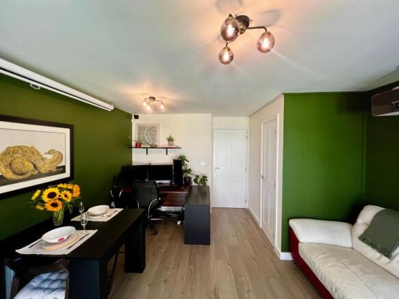 2 bed Semi-Detached for sale Image 11