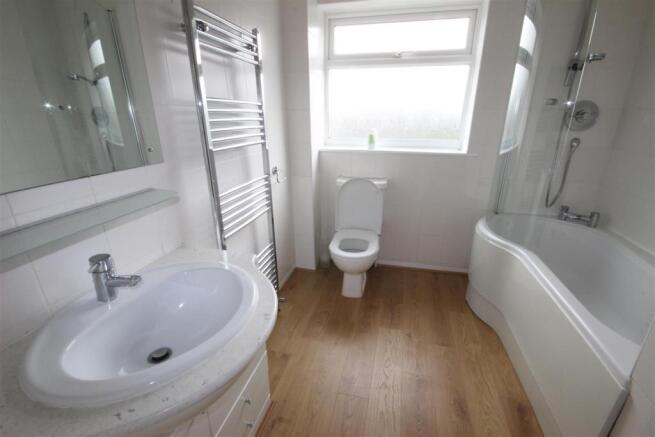 Bathroom.JPG