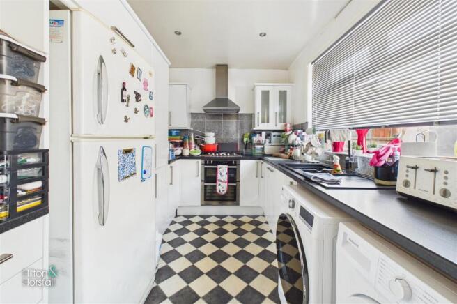 2 bed Terraced for sale Image 4