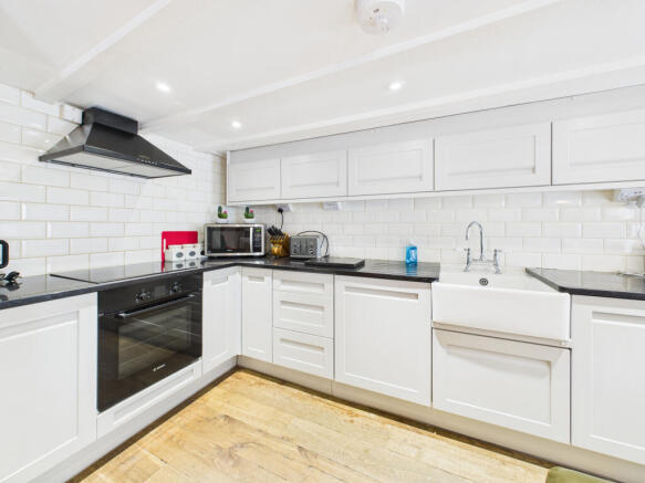 CAM05627G0-PR0034-STILL015