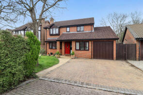 8, Bishops Grove, Windlesham GU20 6QQ