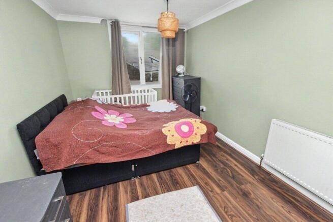 3 bed Town House for sale Image 6