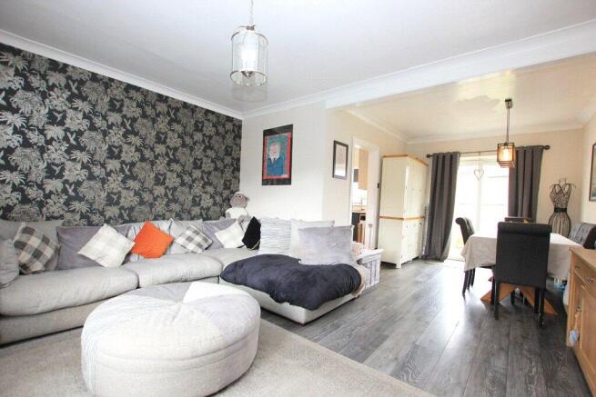 3 bed Semi-Detached for sale Image 6