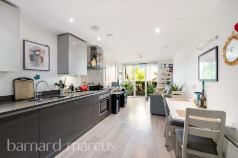 Roehampton Lane, London
