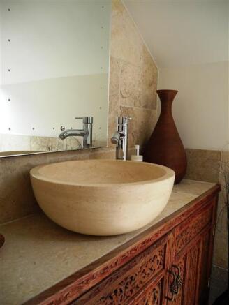 Well Designed En Suite Shower Room