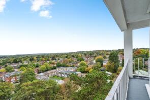 35, Craigmore Tower, Guildford Road, Woking GU22 7RB