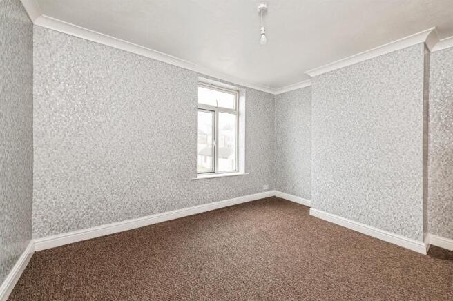 3 bed Terraced for sale Image 5