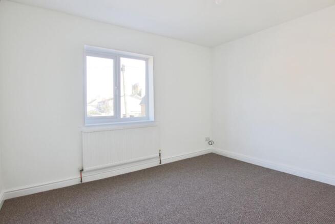 3 bed Semi-Detached for sale Image 10