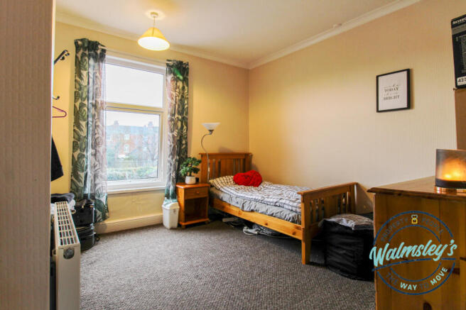 Rear bedroom